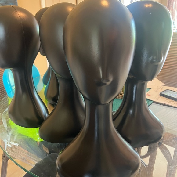 Other - Black Mannequin Heads - plastic